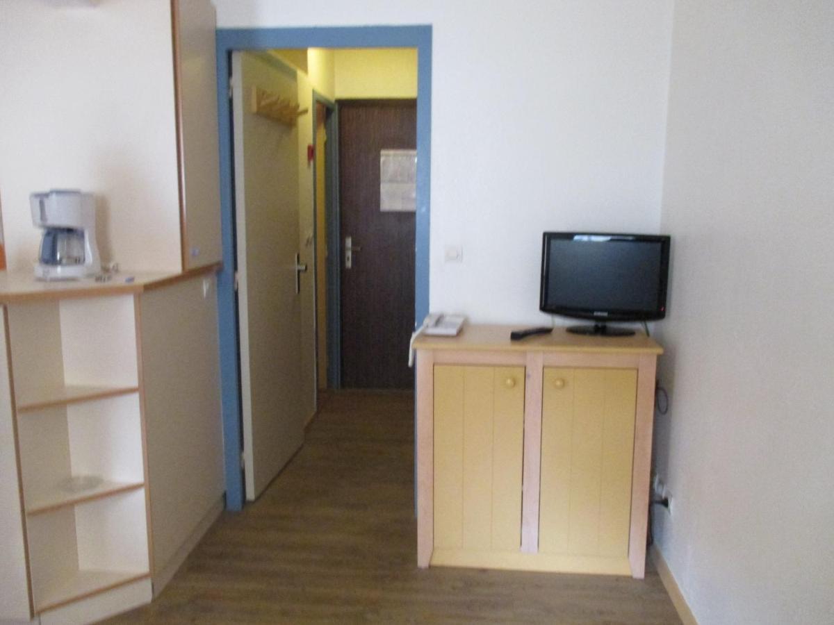 Promenade Des Bains Apartment Saint-Raphaël Habitación foto